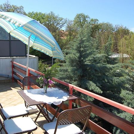 Apartment Ivan By El-Pi Tours Malinska Esterno foto