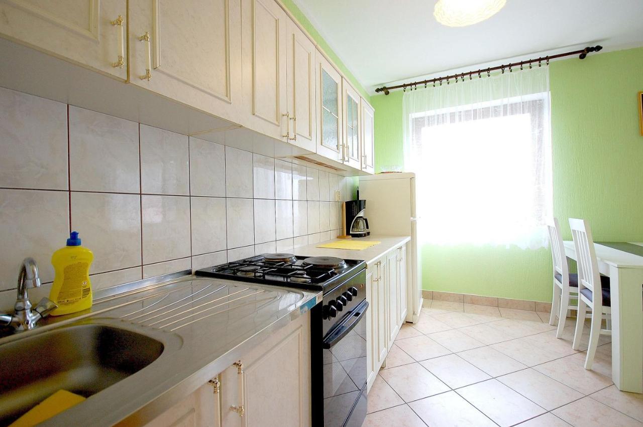 Apartment Ivan By El-Pi Tours Malinska Esterno foto